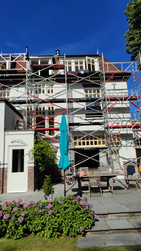Villa Hilversum - Schilderen en houtrot repareren