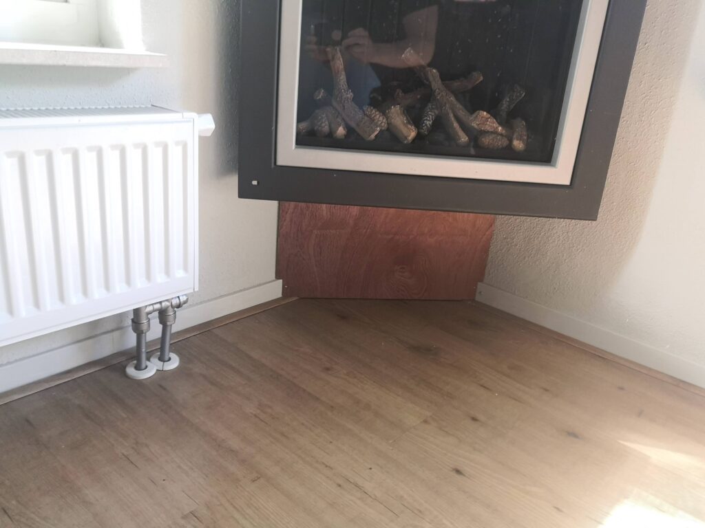 Het schilderen van een vakantiehuis van binnen en van buiten.